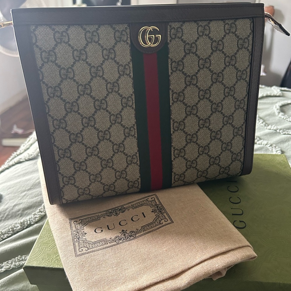 Brand New Gucci Ophidia Pouch.